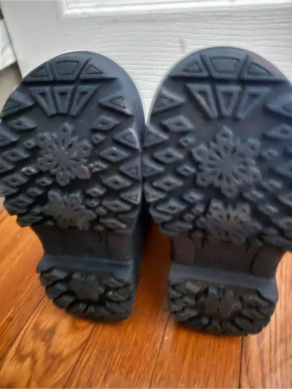 Carter's Black Kids Boots with Multicolor Heart Liner size 12 little girl